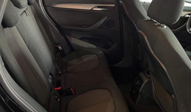 
								BMW X1 sDrive16d full									