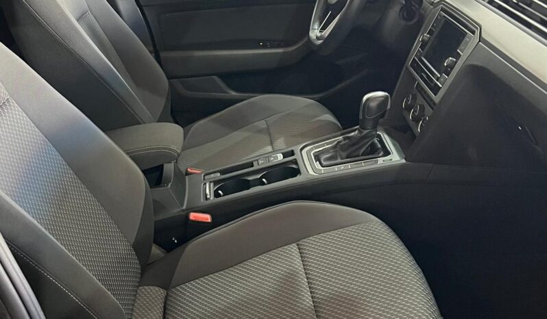 
								VOLKSWAGEN Passat Variant 1.6 TDI DSG full									