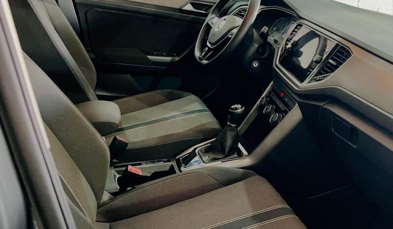 
								VOLKSWAGEN T-Roc Advance RLine 1.0 TSI full									