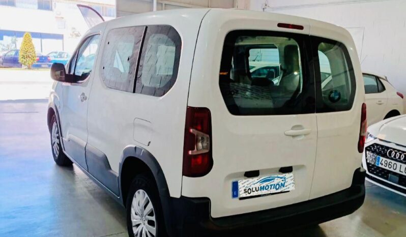 
								PEUGEOT Rifter Active Standard BlueHDi full									