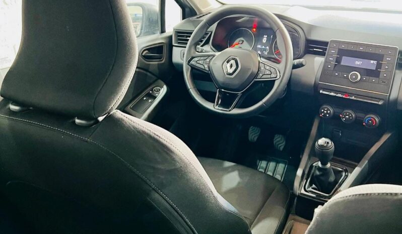 
								RENAULT CLIO Business TCe full									