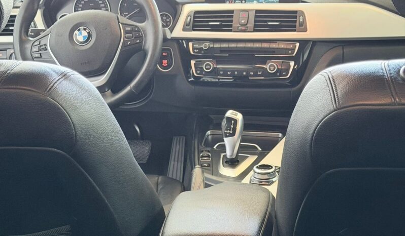 
								BMW Serie 3 318d Gran Turismo full									