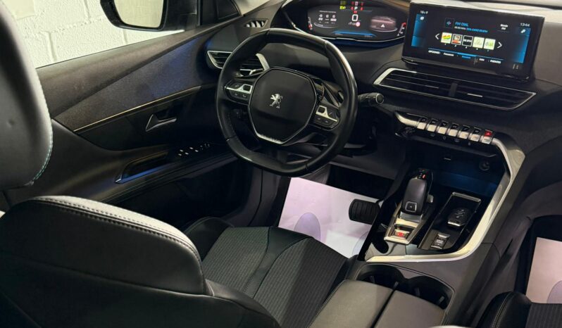 
								PEUGEOT 3008 1.5 BlueHDi SS Allure EAT8 full									