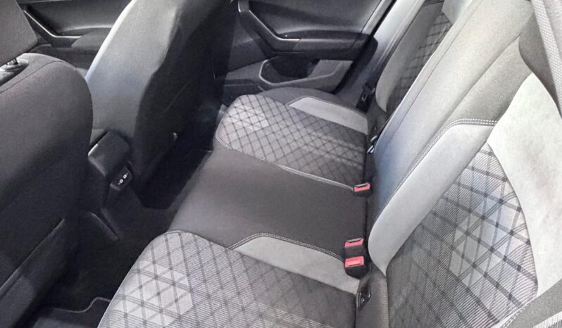 
								Volkswagen Polo R-Line full									