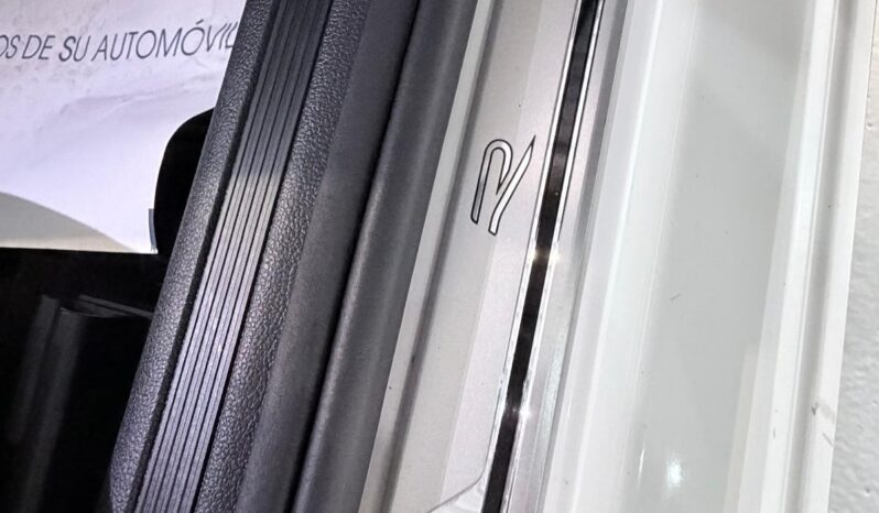 
								Volkswagen Polo R-Line full									