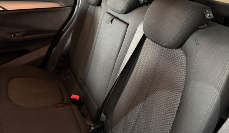 
								BMW X1 sDrive16d full									