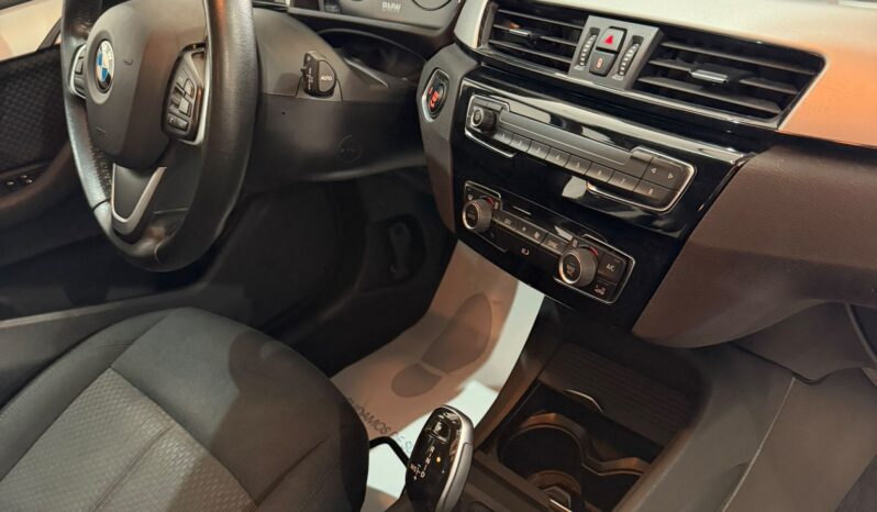 
								BMW X1 sDrive16d full									