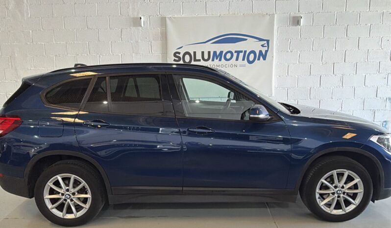 
								BMW X1 sDrive16d full									