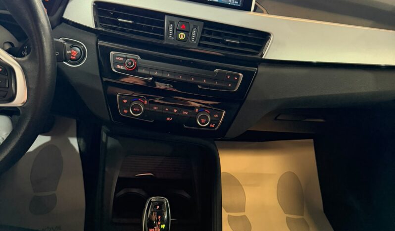 
								BMW X1 sDrive16d full									
